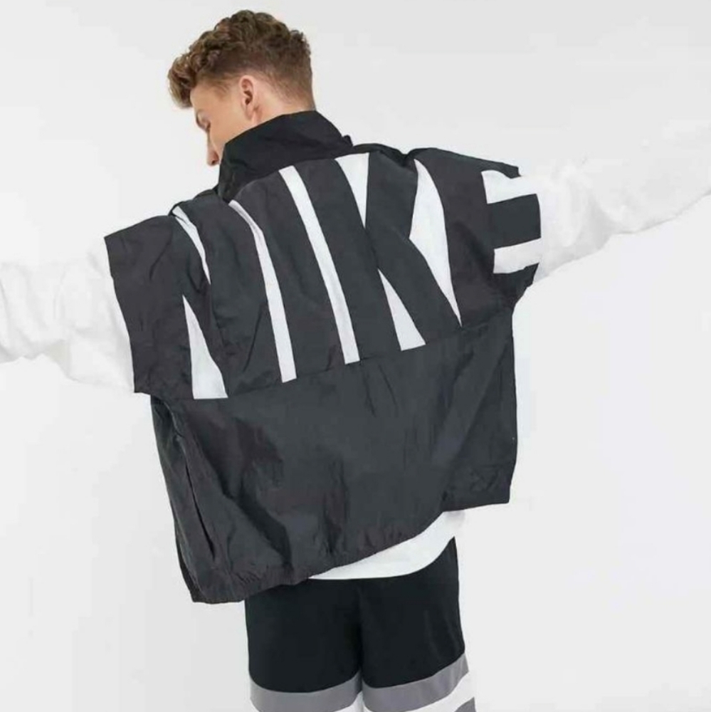 NWT Men's L Nike windbreaker